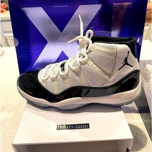 Nike Air Jordan 11 Retro Concord - 2011 Men’s size 13